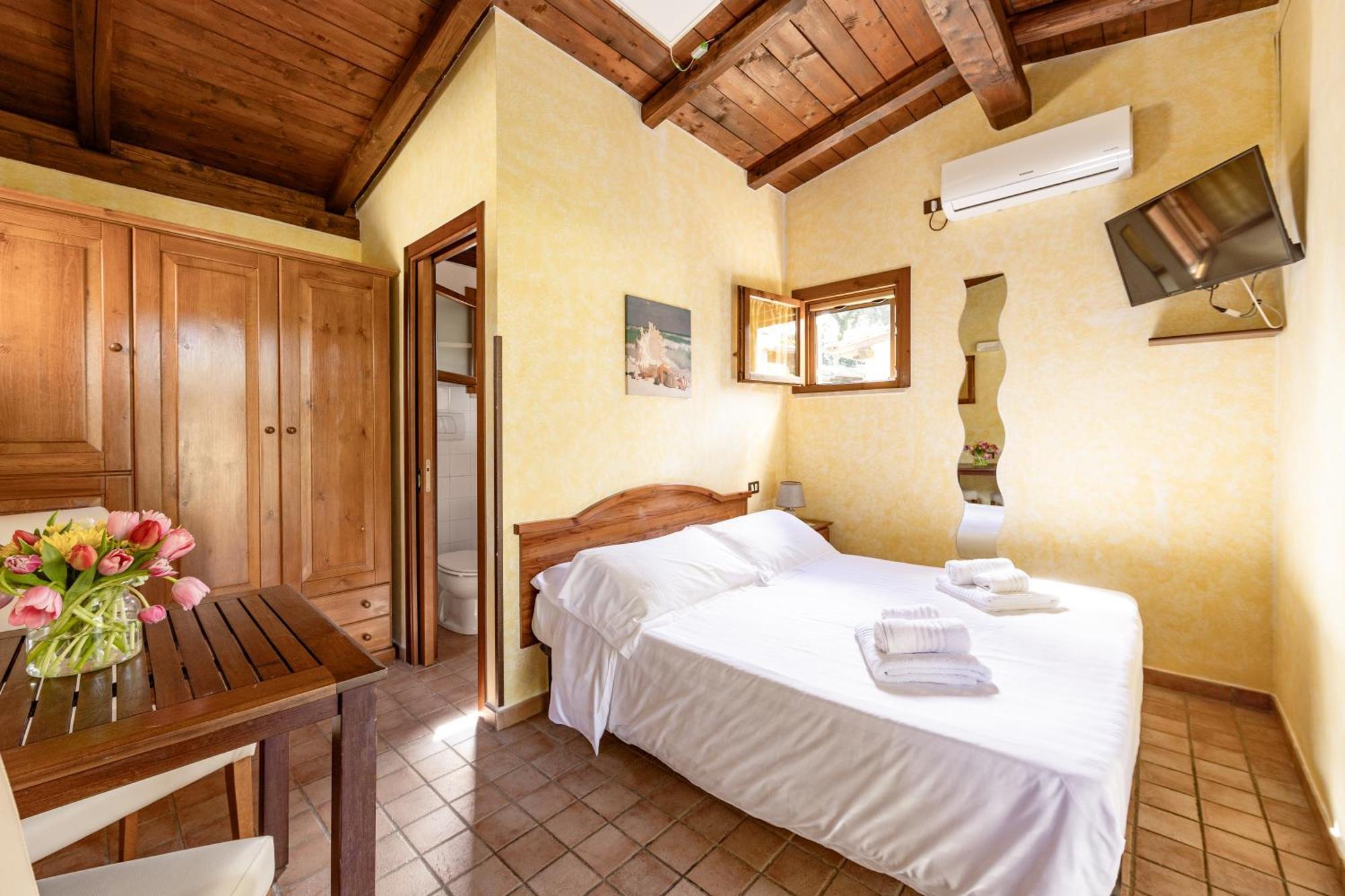 Holiday Village Fondi Εξωτερικό φωτογραφία
