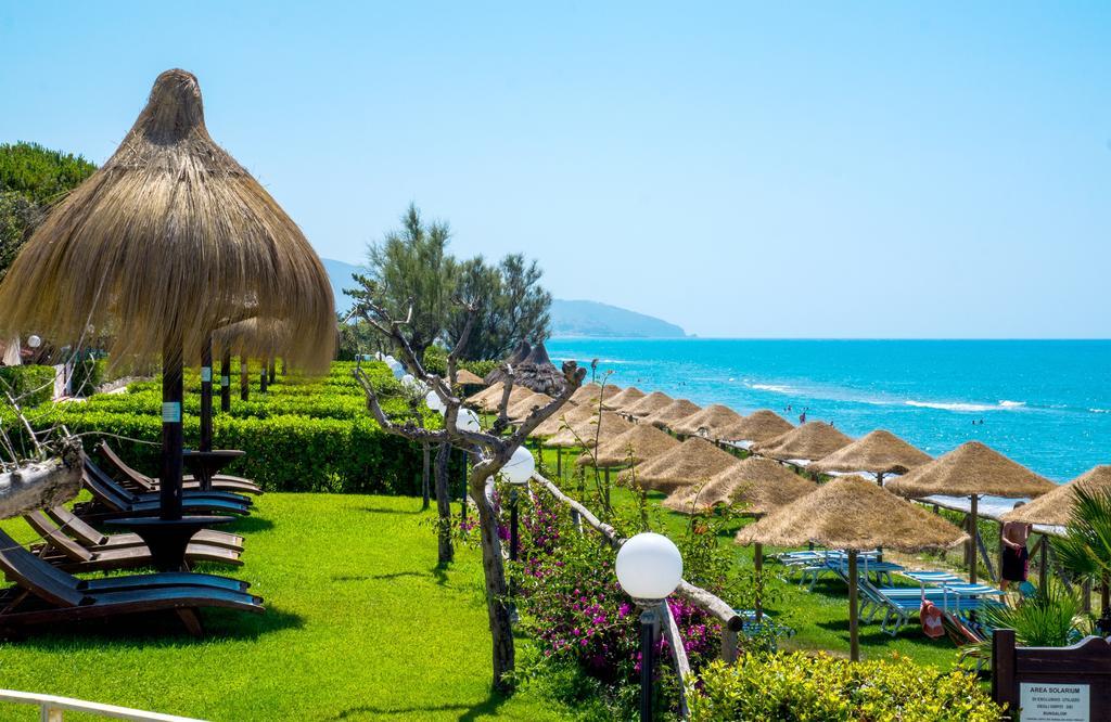 Holiday Village Fondi Εξωτερικό φωτογραφία