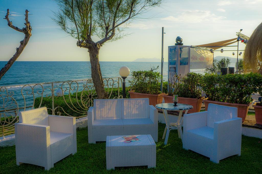 Holiday Village Fondi Εξωτερικό φωτογραφία