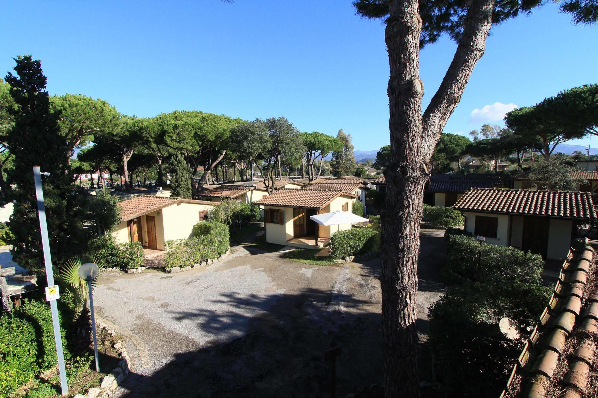 Holiday Village Fondi Εξωτερικό φωτογραφία