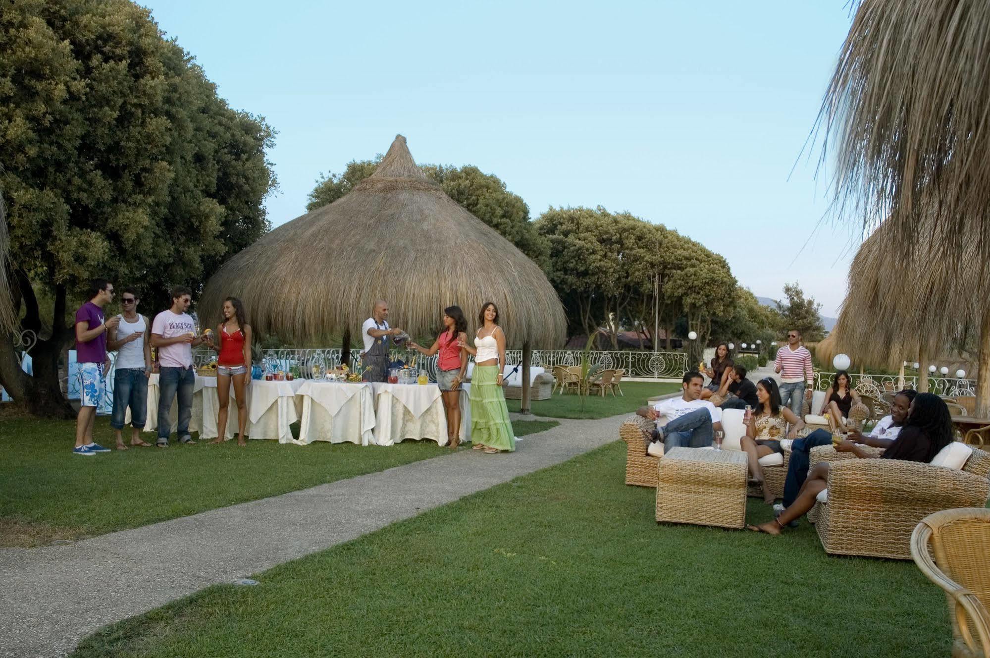 Holiday Village Fondi Εξωτερικό φωτογραφία