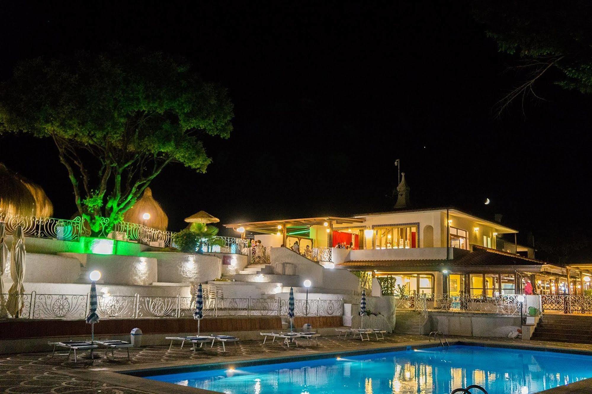 Holiday Village Fondi Εξωτερικό φωτογραφία