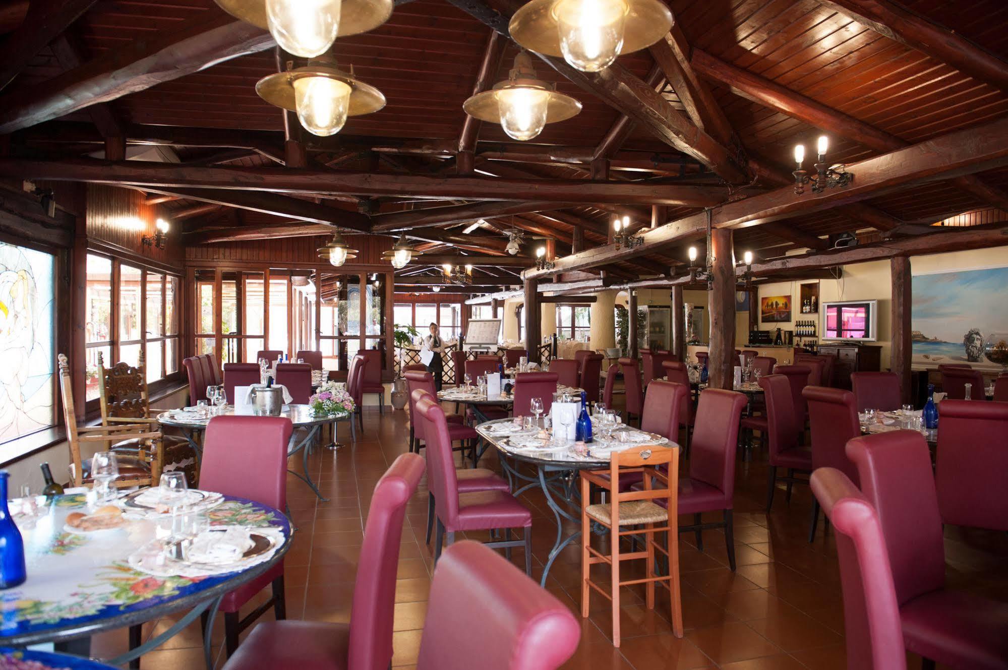 Holiday Village Fondi Εξωτερικό φωτογραφία